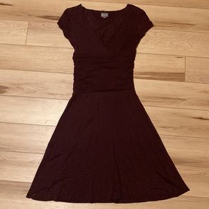 Converse One Star Women’s Red Casual Short Sleeve Dress Knee-Length XS